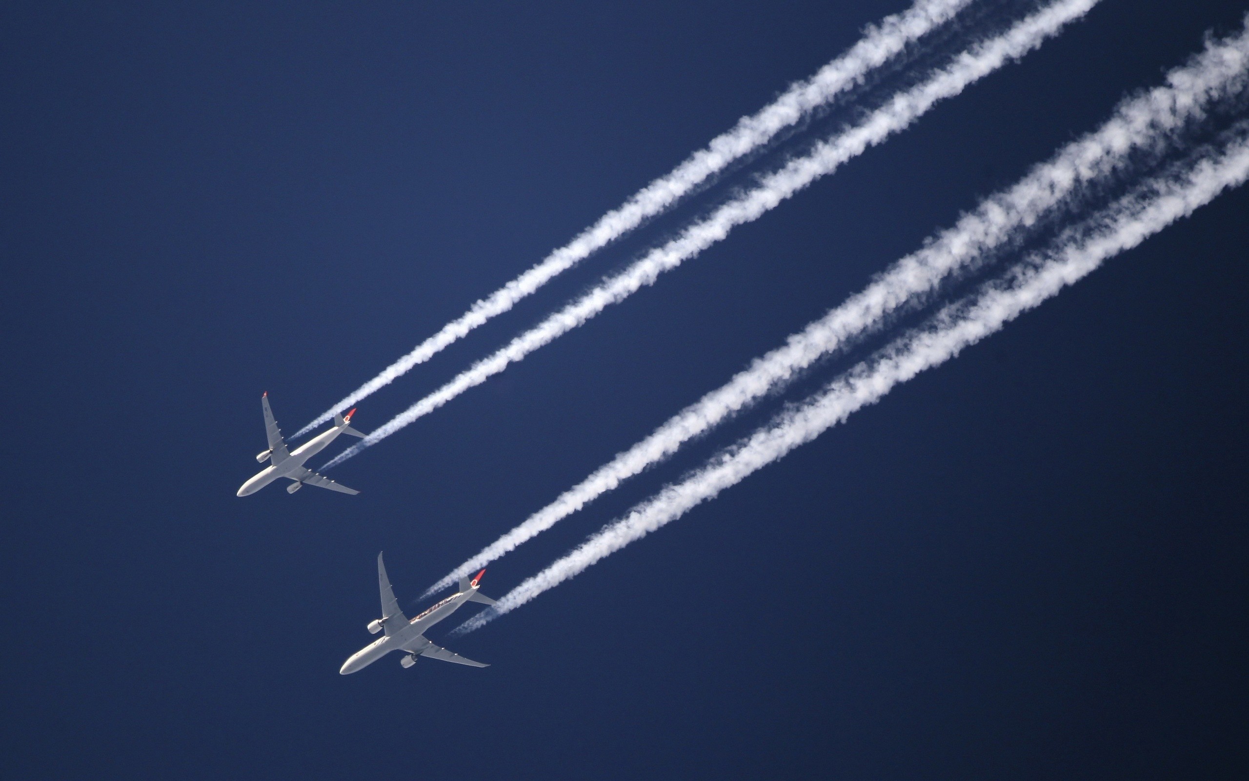 Aircraft-Contrails